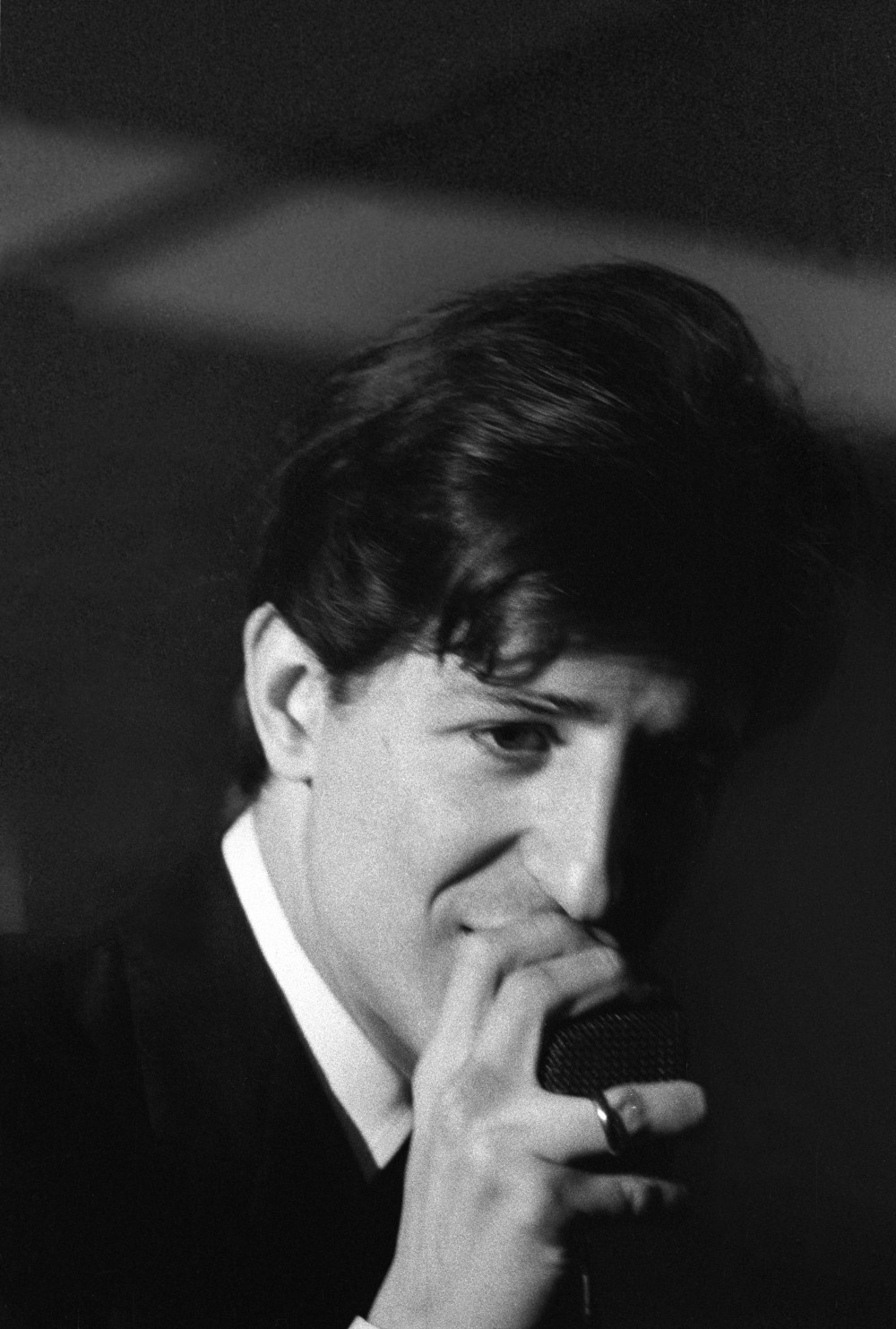 Toni Nicolini. Inaugurazione del Centro Fly, Il cantautore Giorgio Gaber, Milano, 1966