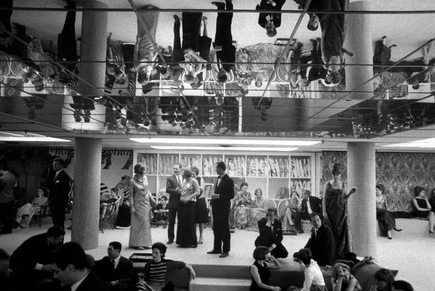 Toni Nicolini Inaugurazione del Centro Fly,sala principale, Milano, 1966